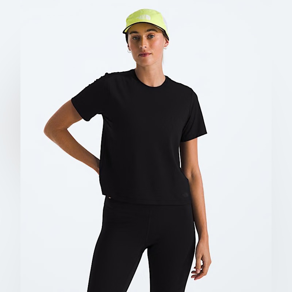 The North Face Women’s Dune Sky Short-Sleeve Black Small